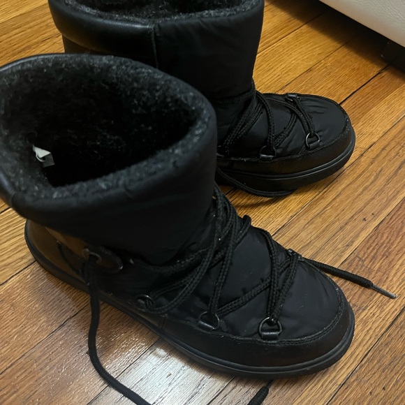 Moncler Winter boots - Picture 15 of 16